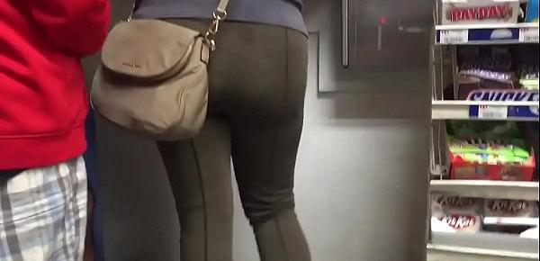  Candid compilation black milf booty